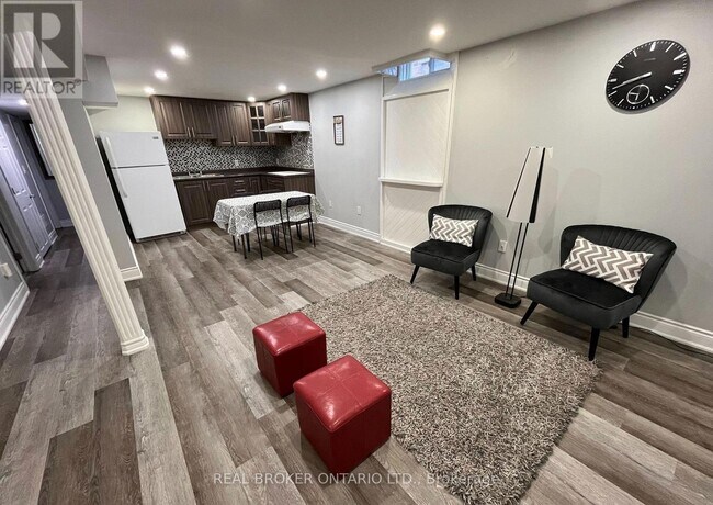 Photo du bâtiment - 3183 Valcourt Crescent