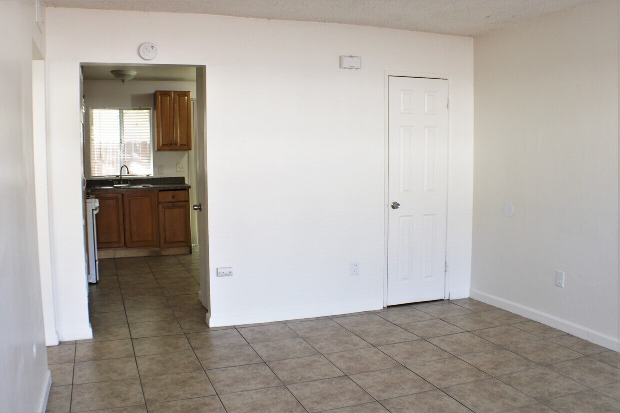 Primary Photo - 309 Monterey St