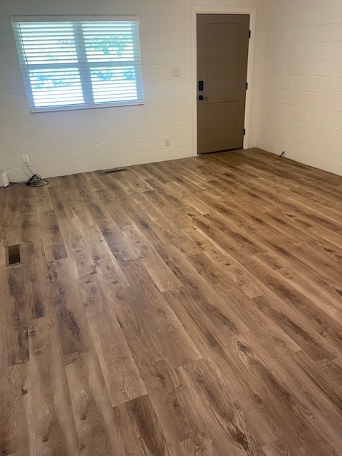 Foto del edificio - 1445 N Giles Rd