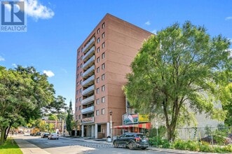 Building Photo - 154 Nelson St