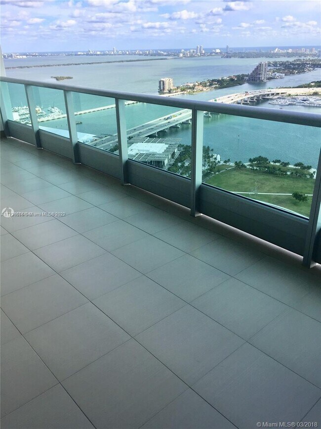 Building Photo - 900 Biscayne Blvd