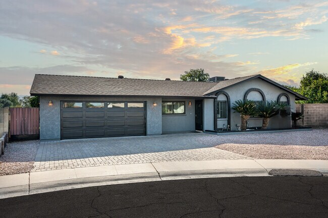Foto del edificio - 8625 E Weldon Ave