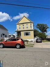 Building Photo - 224 Pierre Ave