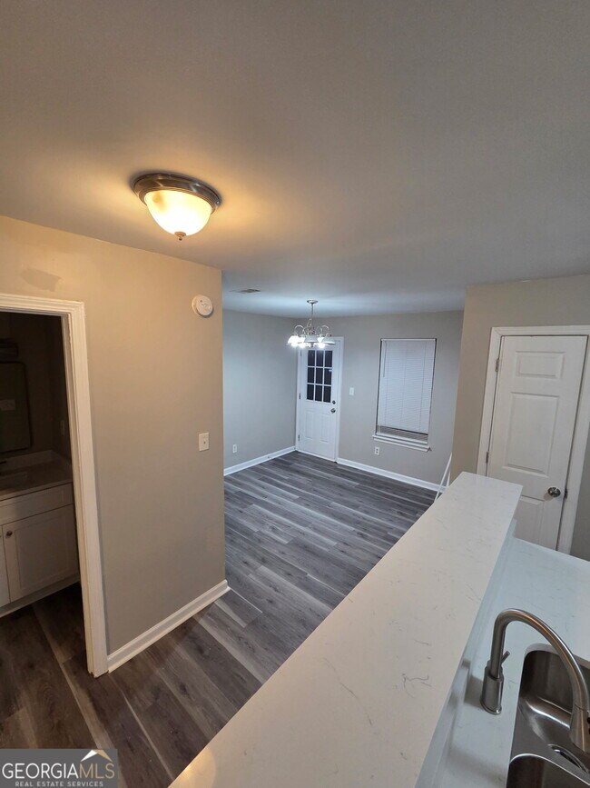 Foto del edificio - 115 Glynn Addy Dr