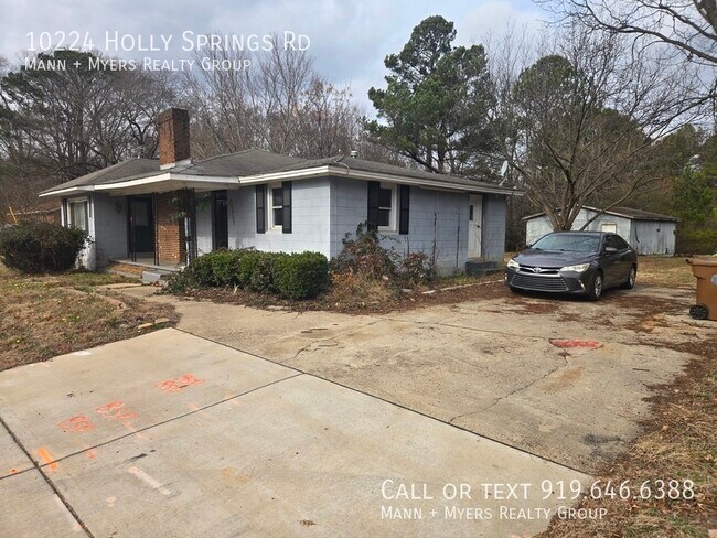 Foto del edificio - 10224 Holly Springs Rd