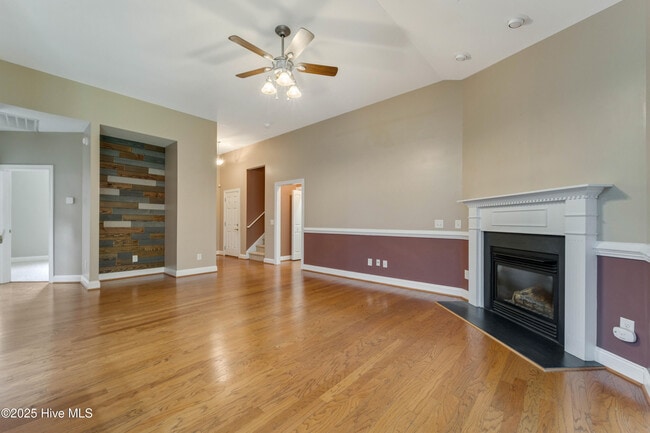 Building Photo - 246 Blue Creek Farms Drive