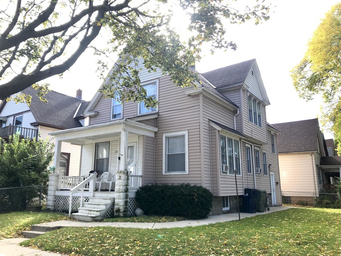 Foto principal - 1548 S 36th St