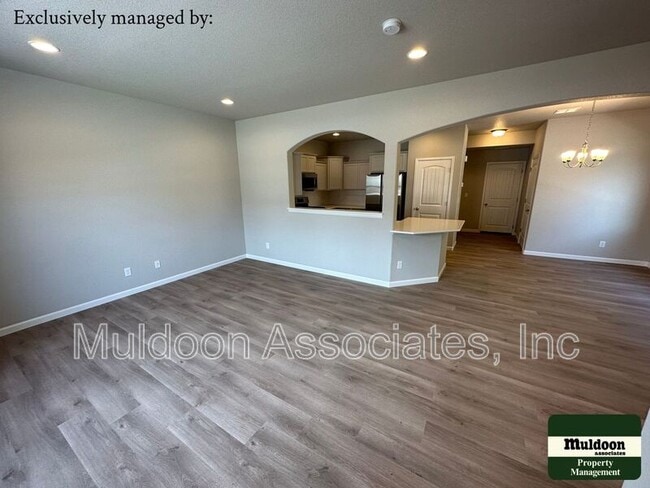 Building Photo - 6131 Old Glory Dr