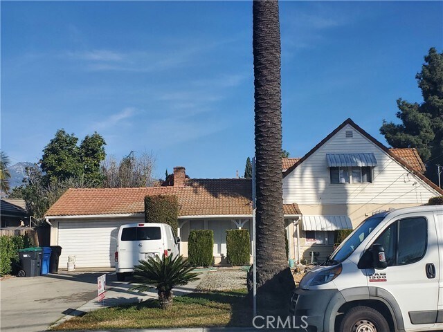 Building Photo - 609 E Longden Ave