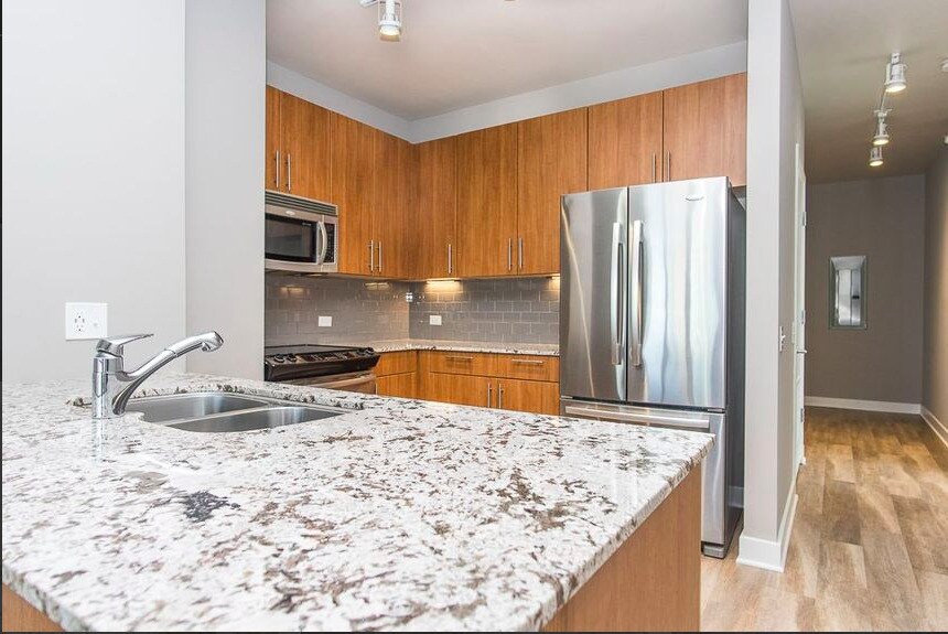 Foto principal - 23 E Illinois St