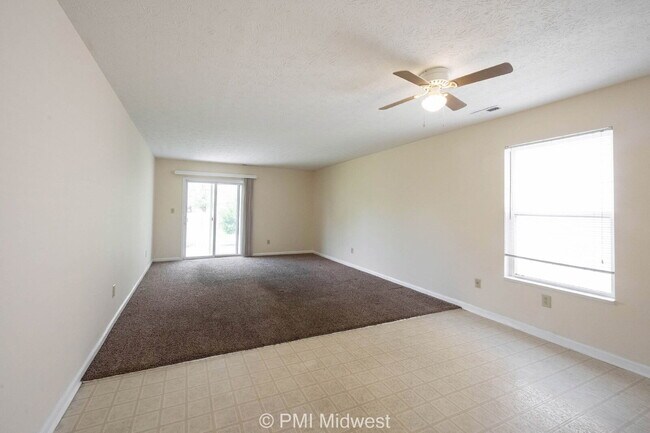 Foto del edificio - "Charming 3-Bed, 2-Bath Home in Indianapolis – Cozy 1196 Sq Ft Haven Awaits!"