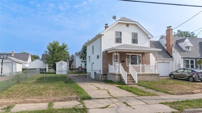 Building Photo - 2732 South Ave