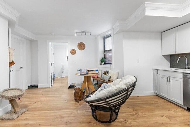 Building Photo - 151 Sip Ave