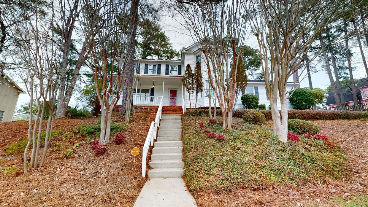 Foto principal - Gorgeously updated 3 bedroom / 2.5 bathroo...