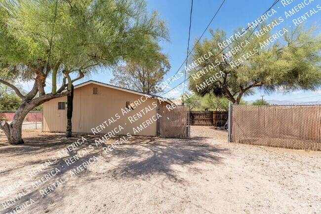Foto del edificio - 1830 E 8th St