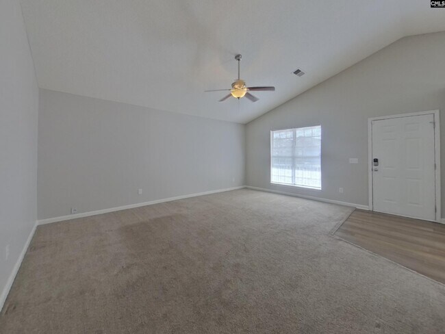 Foto del edificio - 337 White Gables Dr