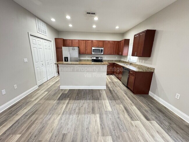 Foto del edificio - 2293 Whitley Ln