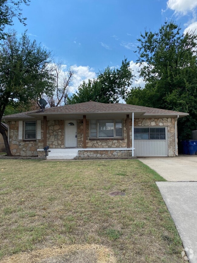 Building Photo - 2264 Downing St