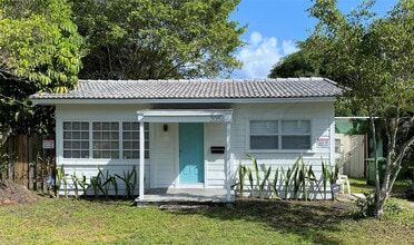 Building Photo - 2056 NE 9th Ave