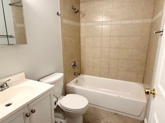 Foto del edificio - 1288 Perry St