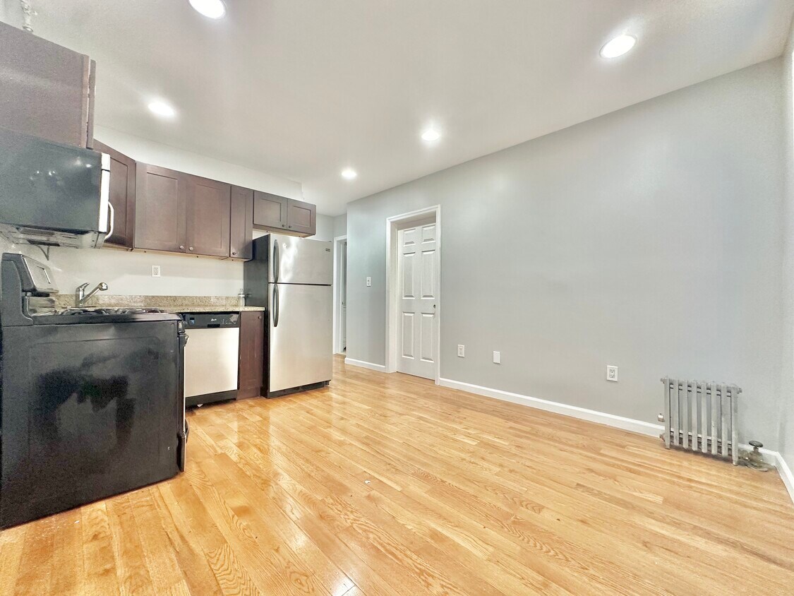 608 W 191st St Unit 24, New York, NY 10040 Room for Rent in New York