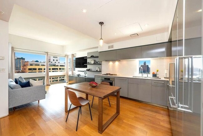 Building Photo - 1 bedroom in New York NY 10003