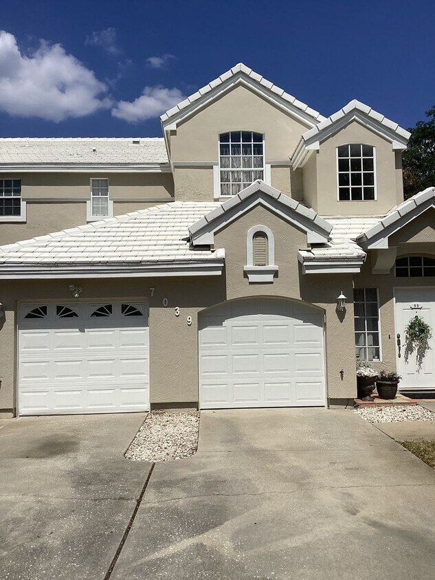 7039 Della Dr, Orlando, FL 32819 House Rental in Orlando, FL