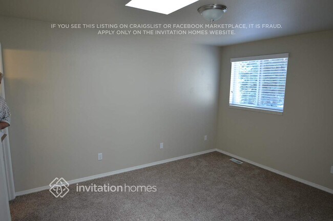 Building Photo - 2310 Summit Ave