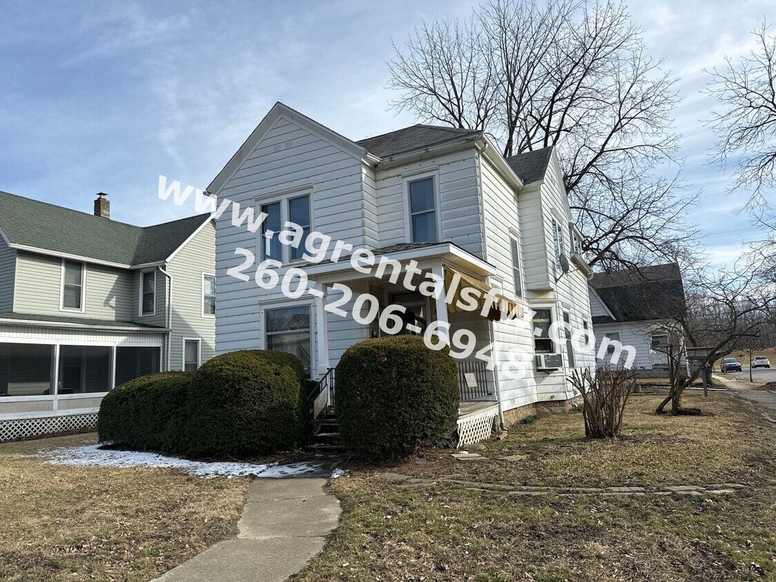 Primary Photo - 1002 Columbia Ave