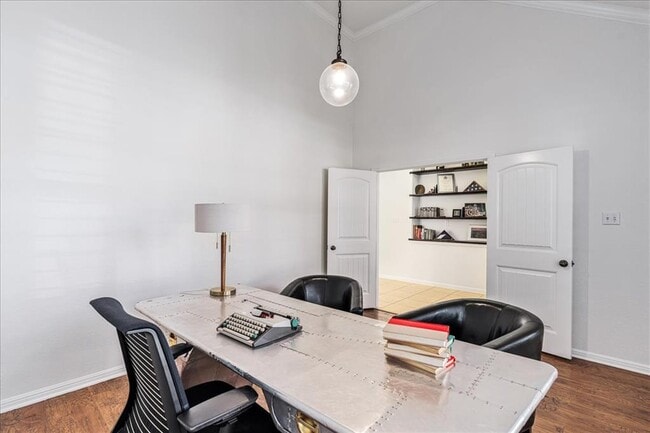 Building Photo - 8113 Via Verde Dr