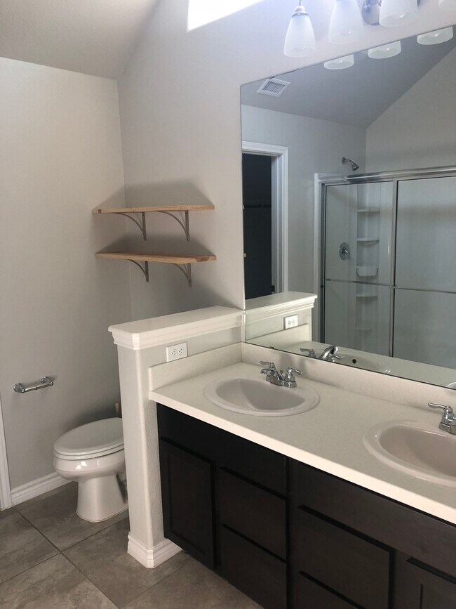 Building Photo - 7513 Killebrew Dr