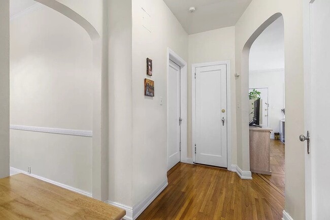 Foto del edificio - 16 Micieli Pl