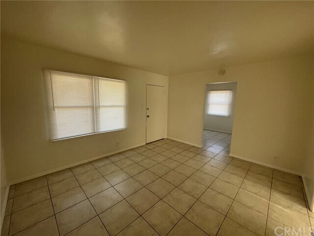 Foto del edificio - 24446 Myers Ave