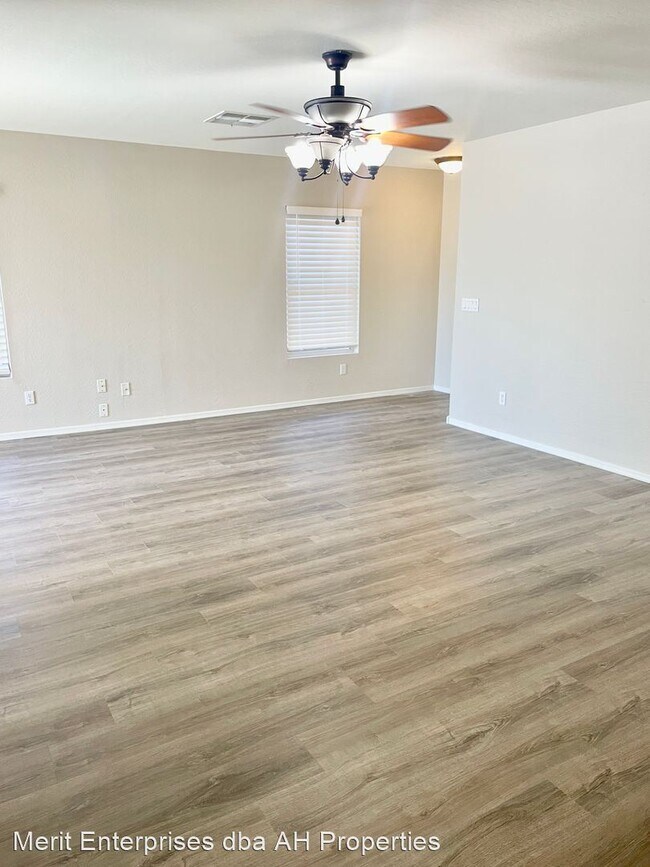 Foto del edificio - 3 br, 2 bath House - 22639 W MOHAVE ST