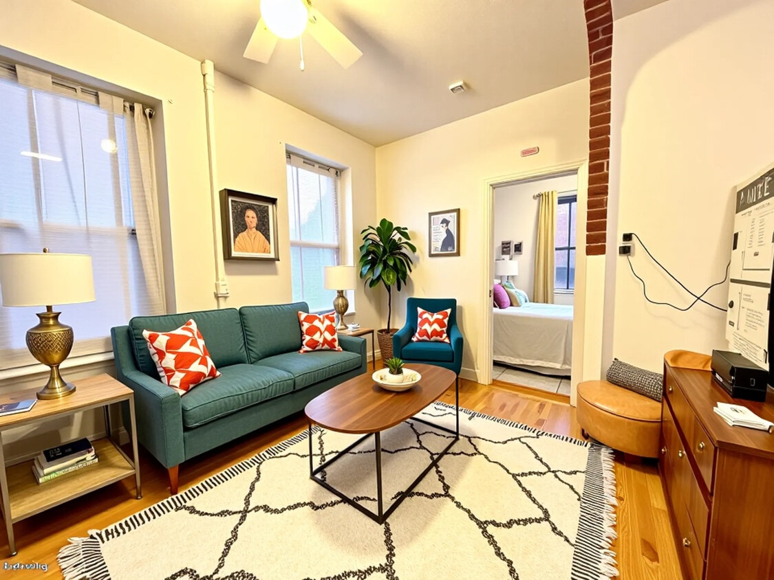 Primary Photo - 28 Myrtle St