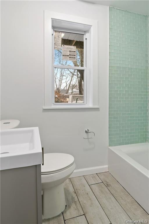 Building Photo - 77 Chatsworth Pl