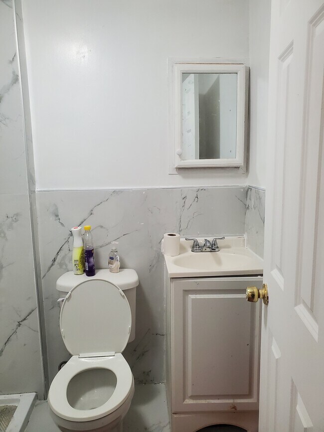 Foto del edificio - 1152 E 225th St