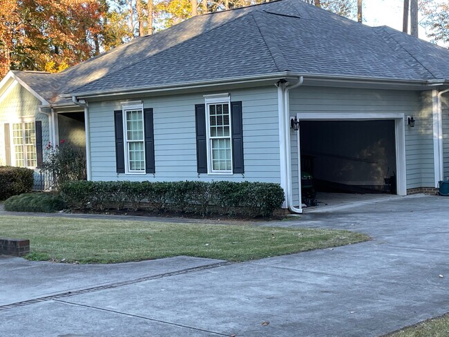 Building Photo - Room in House on Ray Rd