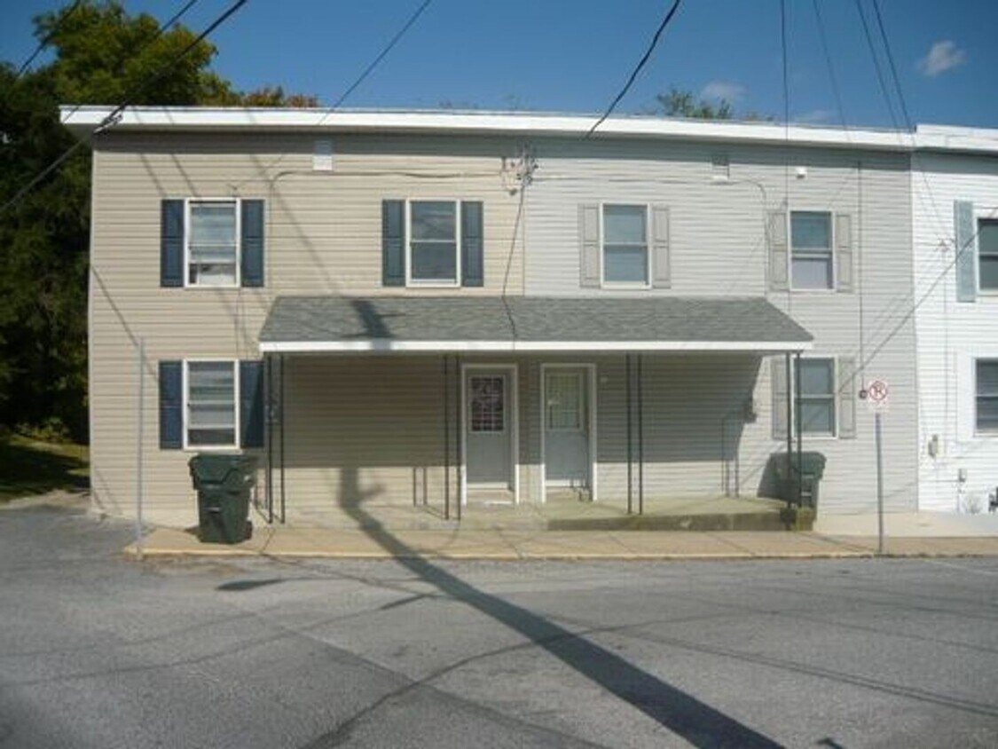 Foto principal - 4 Kenneth Avenue, Shippensburg, PA 17257