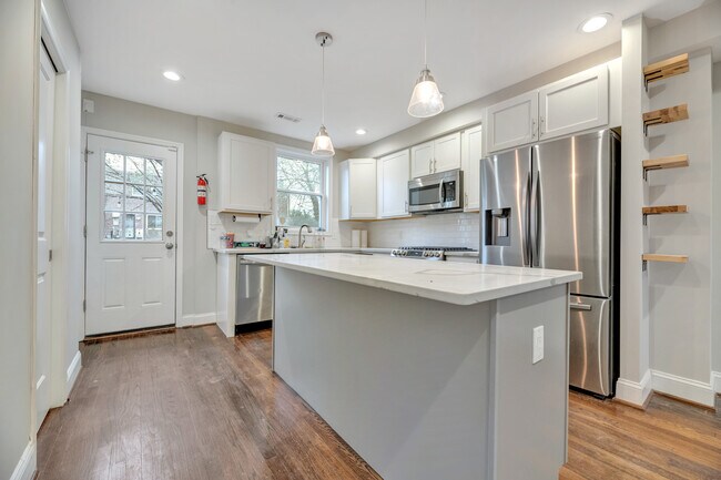 Building Photo - 2207 13th St NE
