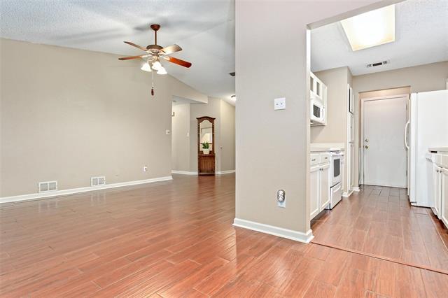 Building Photo - 1509 Hunting Green Dr