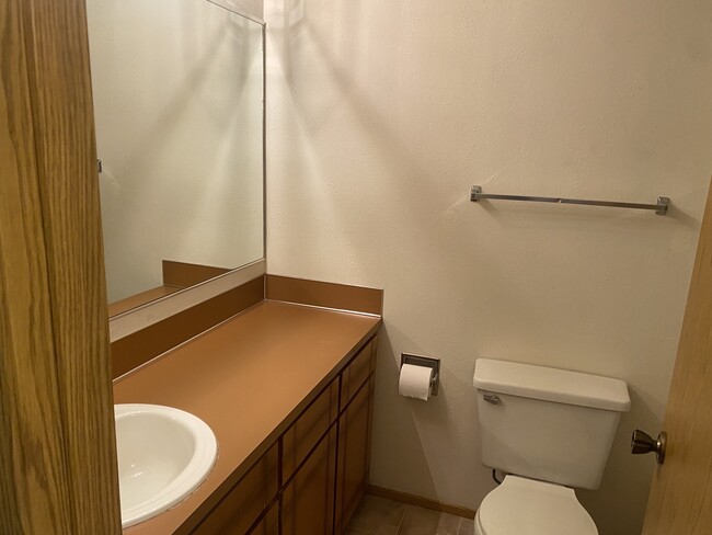 Building Photo - 16611 E B St