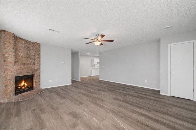 Building Photo - 4380 W Thrasher Dr