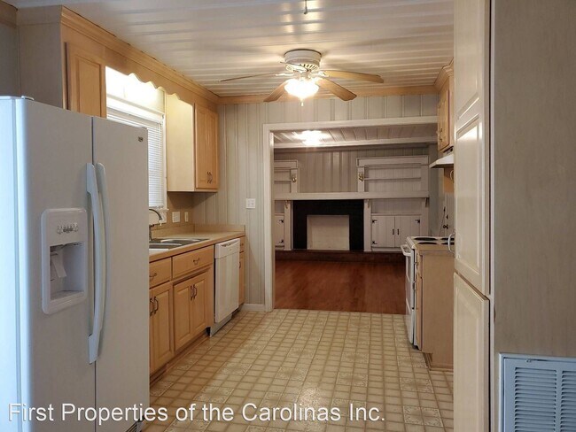 Building Photo - 3 br, 1 bath House - 1506 Wayside Drive