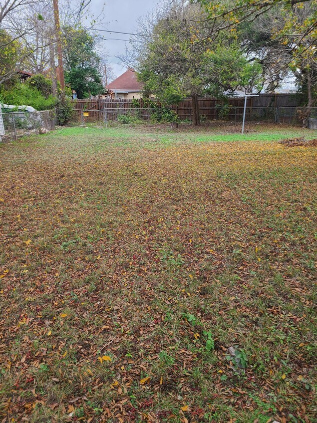 Building Photo - 1431 Aransas Ave