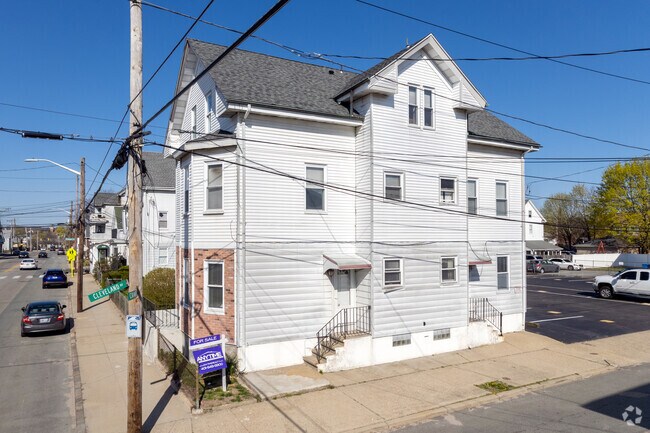 Building Photo - 1307-1309 Cranston St