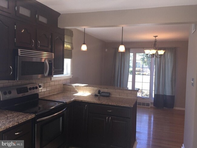 Building Photo - Fairfax - North Wilmington - 4 bedroom ava...