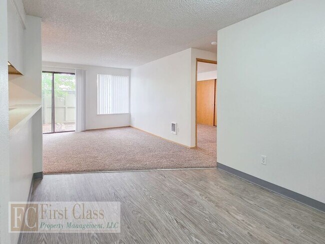 Foto del edificio - 4820 SW Murray Blvd