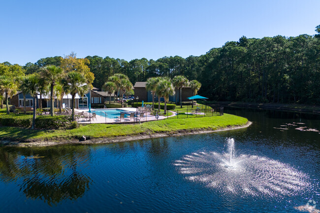 Outdoor Pool - Evergreen Club