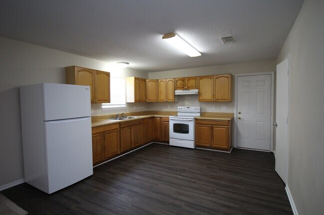 Foto del edificio - Remodeled 3BR/1BA Home – Fresh Paint, Upda...
